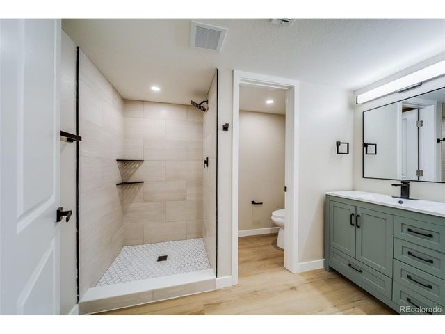 1528 Lamplighter Dr, Longmont, CO 80504