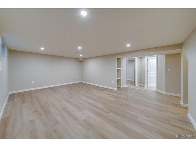 1528 Lamplighter Dr, Longmont, CO 80504