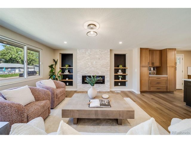 1528 Lamplighter Dr, Longmont, CO 80504