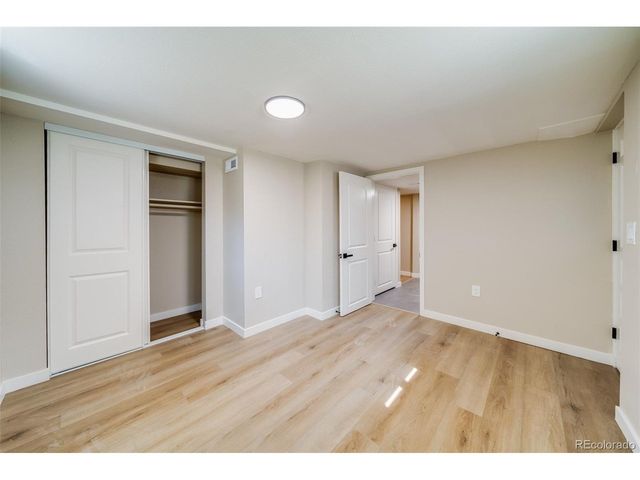1528 Lamplighter Dr, Longmont, CO 80504