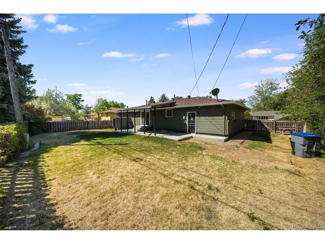 1528 Lamplighter Dr, Longmont, CO 80504