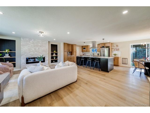 1528 Lamplighter Dr, Longmont, CO 80504