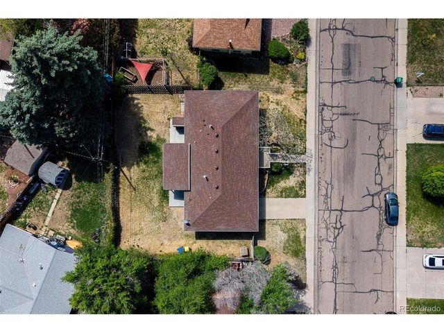 1528 Lamplighter Dr, Longmont, CO 80504