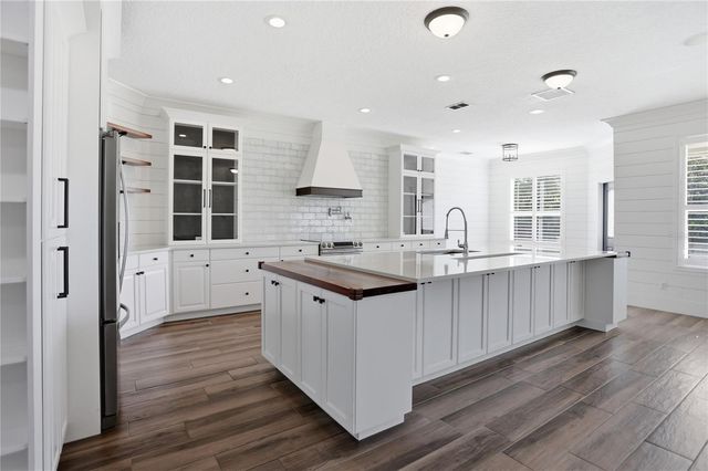 8 WINTERS LANDING DRIVE, Oakland, FL 34787