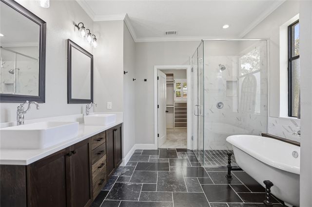 8 WINTERS LANDING DRIVE, Oakland, FL 34787