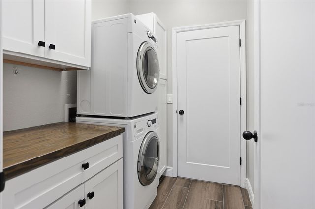 8 WINTERS LANDING DRIVE, Oakland, FL 34787