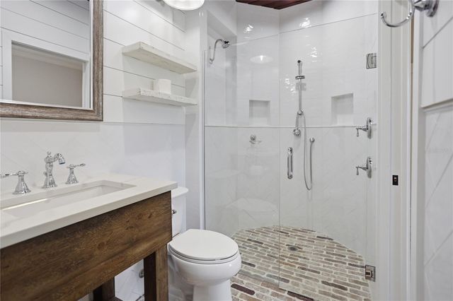 8 WINTERS LANDING DRIVE, Oakland, FL 34787