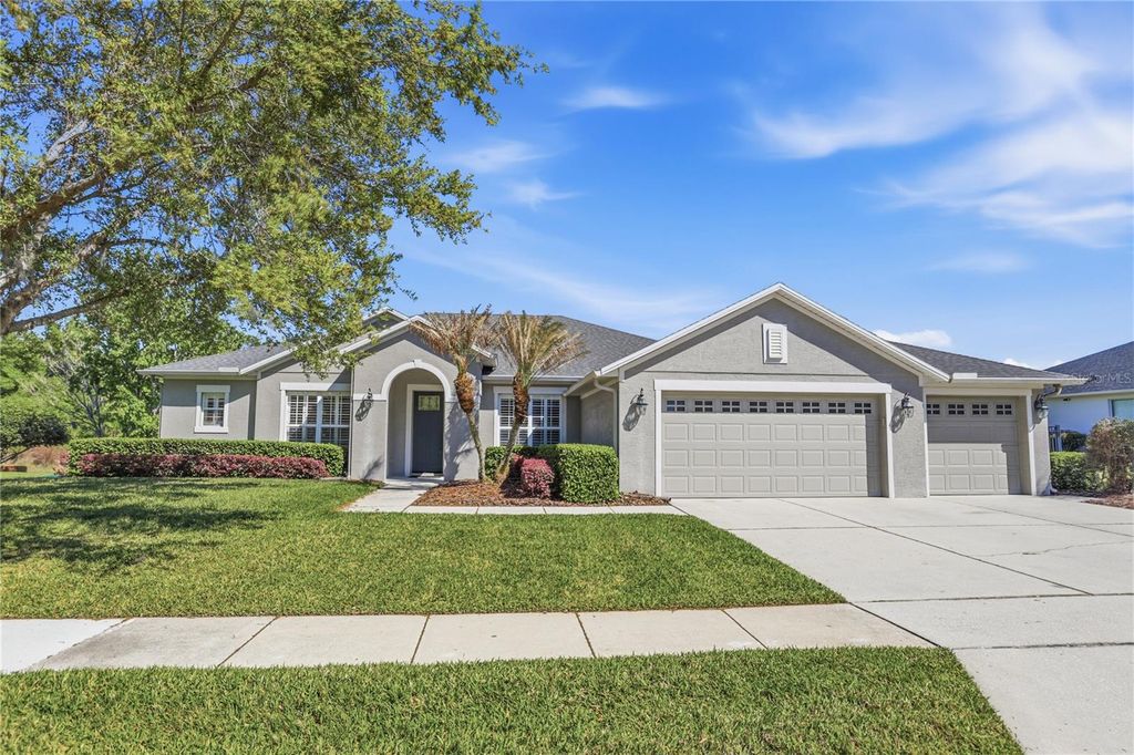 8 WINTERS LANDING DRIVE, Oakland, FL 34787