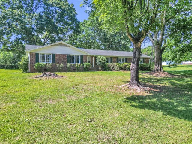 241 Rector Roads, Inman, SC 29349