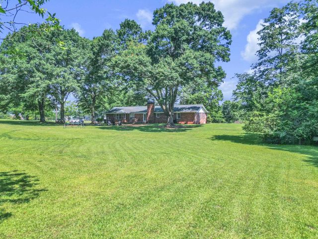 241 Rector Roads, Inman, SC 29349