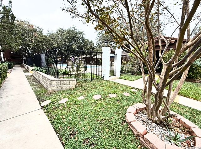 10527 Perrin Beitel Rd Apt D207, San Antonio, TX 78217