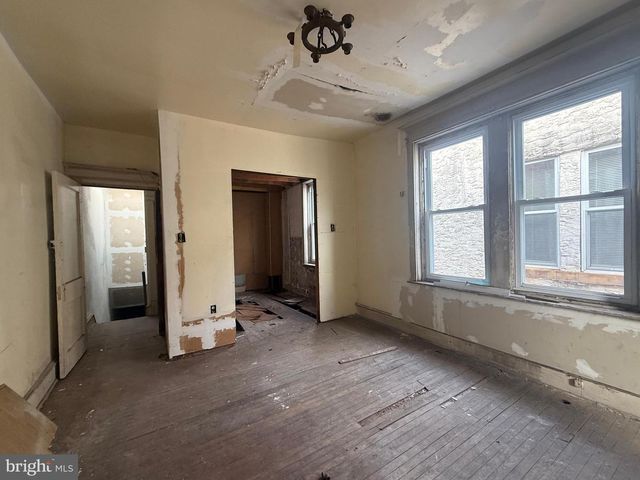 209 S 60TH ST, Philadelphia, PA 19139