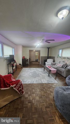 211 UNIVERSITY BLVD, Glassboro, NJ 08028