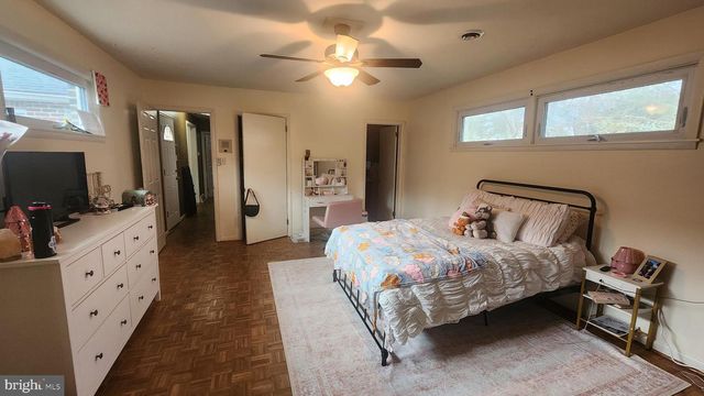 211 UNIVERSITY BLVD, Glassboro, NJ 08028