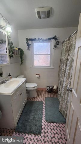 211 UNIVERSITY BLVD, Glassboro, NJ 08028