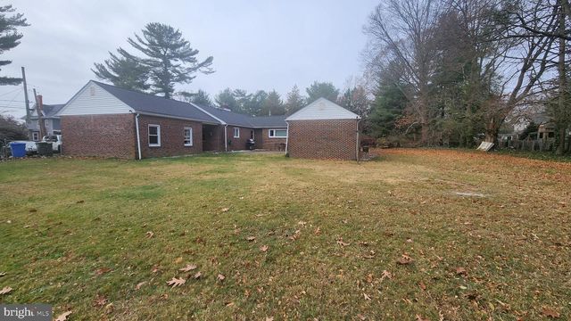 211 UNIVERSITY BLVD, Glassboro, NJ 08028