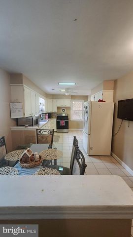 211 UNIVERSITY BLVD, Glassboro, NJ 08028