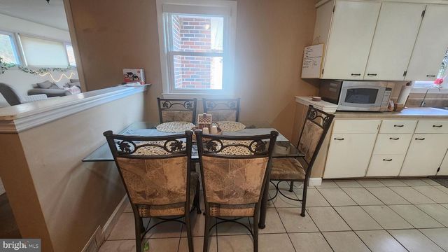 211 UNIVERSITY BLVD, Glassboro, NJ 08028