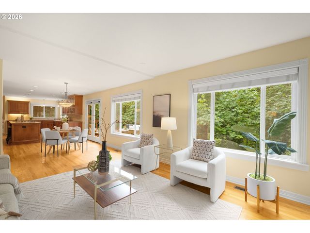 2636 Sw 64TH Pl, Portland, OR 97225