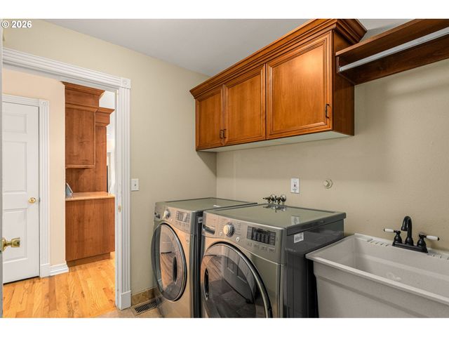 2636 Sw 64TH Pl, Portland, OR 97225