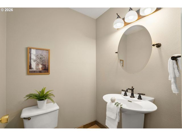2636 Sw 64TH Pl, Portland, OR 97225
