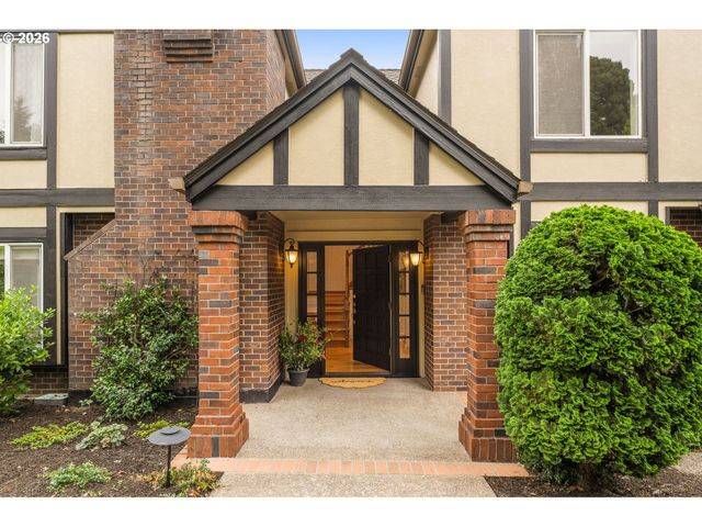 2636 Sw 64TH Pl, Portland, OR 97225