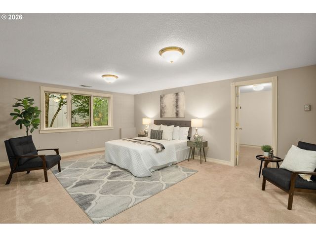 2636 Sw 64TH Pl, Portland, OR 97225