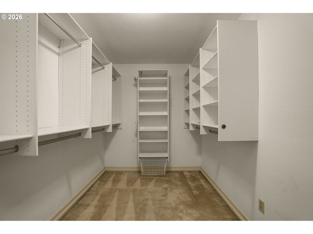 2636 Sw 64TH Pl, Portland, OR 97225