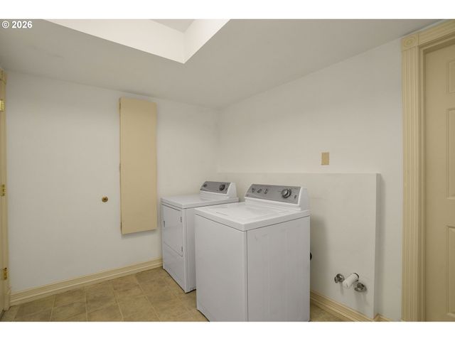 2636 Sw 64TH Pl, Portland, OR 97225