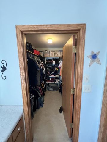 W253S10980 Hunters Run, Mukwonago, WI 53149