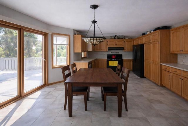 W253S10980 Hunters Run, Mukwonago, WI 53149