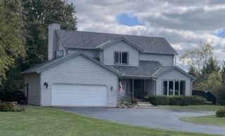 W253S10980 Hunters Run, Mukwonago, WI 53149