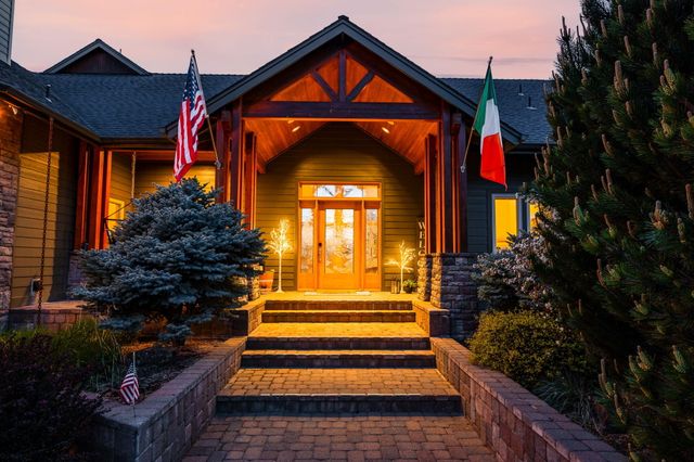 20960 Royal Oak Circle, Bend, OR 97701