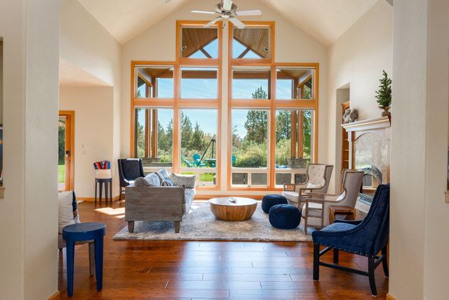 20960 Royal Oak Circle, Bend, OR 97701
