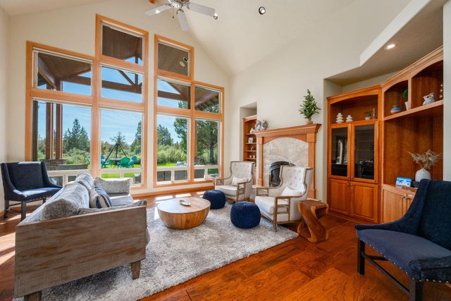 20960 Royal Oak Circle, Bend, OR 97701