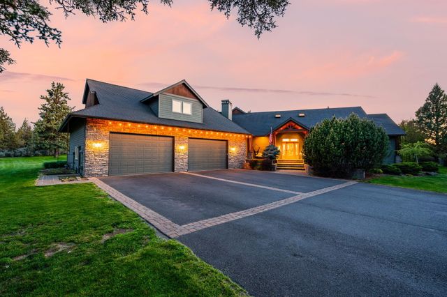 20960 Royal Oak Circle, Bend, OR 97701