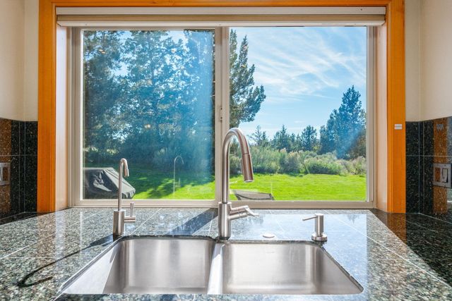 20960 Royal Oak Circle, Bend, OR 97701