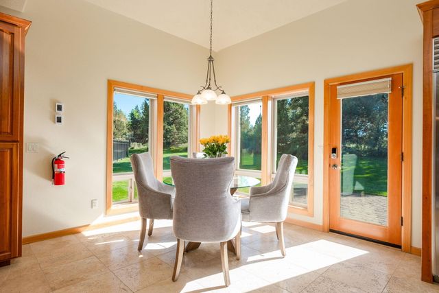 20960 Royal Oak Circle, Bend, OR 97701