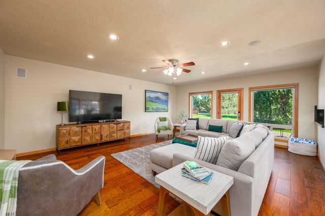20960 Royal Oak Circle, Bend, OR 97701