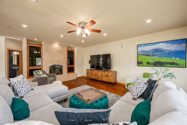 20960 Royal Oak Circle, Bend, OR 97701