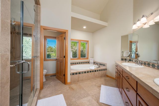 20960 Royal Oak Circle, Bend, OR 97701