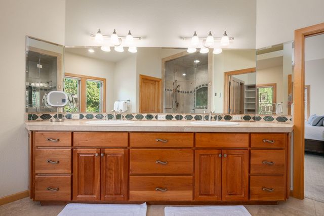 20960 Royal Oak Circle, Bend, OR 97701
