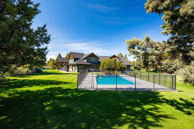 20960 Royal Oak Circle, Bend, OR 97701