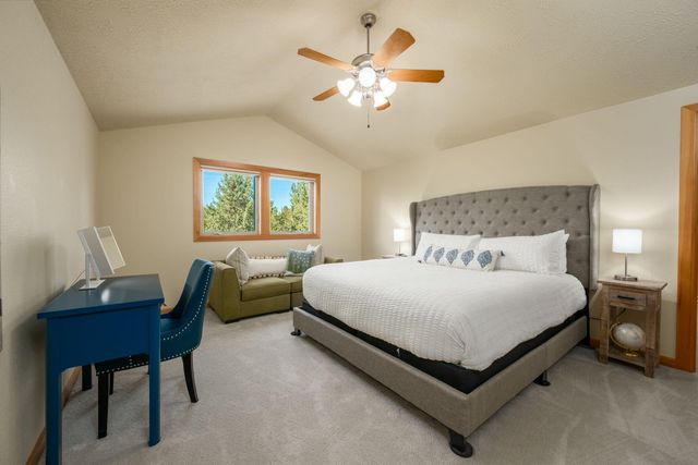 20960 Royal Oak Circle, Bend, OR 97701