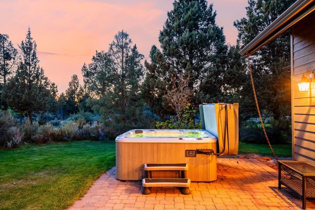 20960 Royal Oak Circle, Bend, OR 97701