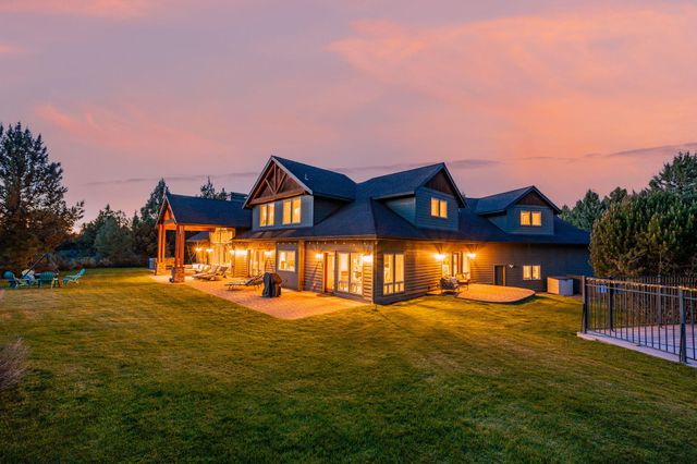 20960 Royal Oak Circle, Bend, OR 97701