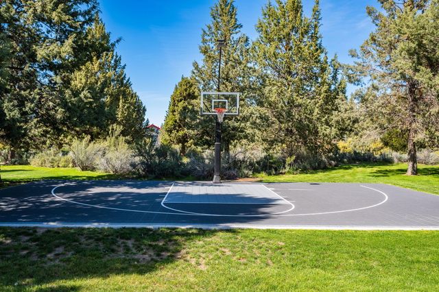 20960 Royal Oak Circle, Bend, OR 97701