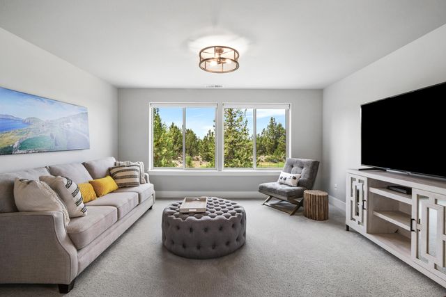 20960 Royal Oak Circle, Bend, OR 97701