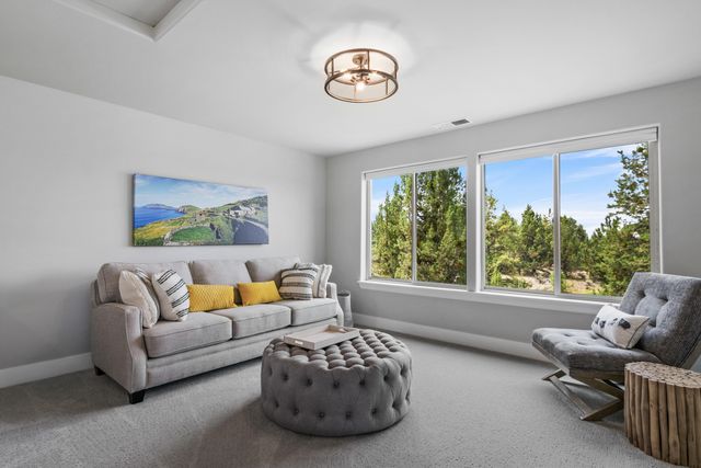 20960 Royal Oak Circle, Bend, OR 97701