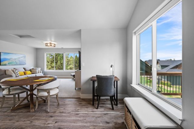 20960 Royal Oak Circle, Bend, OR 97701
